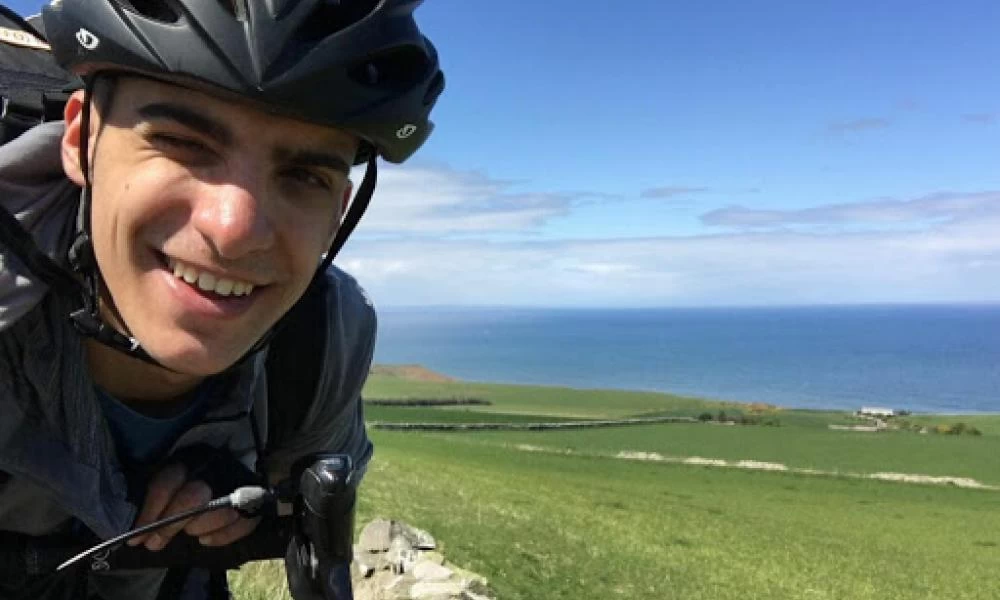 Σκωτία - Ελλάδα σε δυο ρόδες για τον Έλληνα ποδηλάτη που ταξίδευε επί 48 μέρες